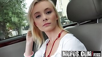 Southern Teen (Maddy Rose) Fucks in the Car be worthwhile for a free ride - MOFOS